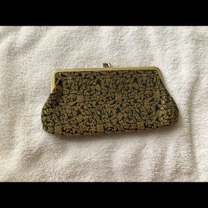 VINTAGE GOLD/ BLACK FABRIC CLUTCH